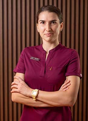 alexandra_enache_400.jpg